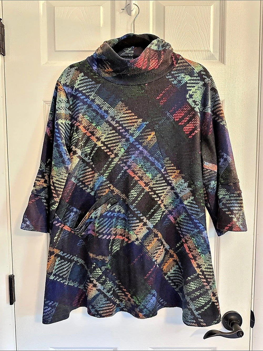 DAMEE Blue Multi Plaid Turtleneck Mid-Length Tunic with 3/4 Pintuck Sleeves